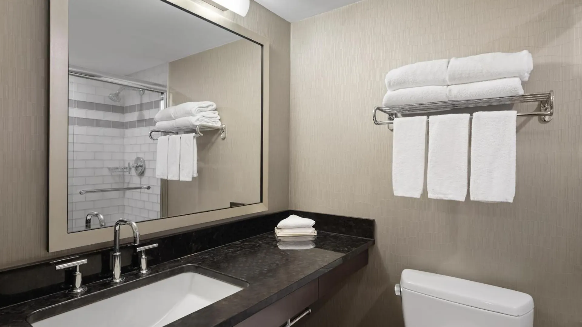Holiday Inn Calgary Airport By Ihg